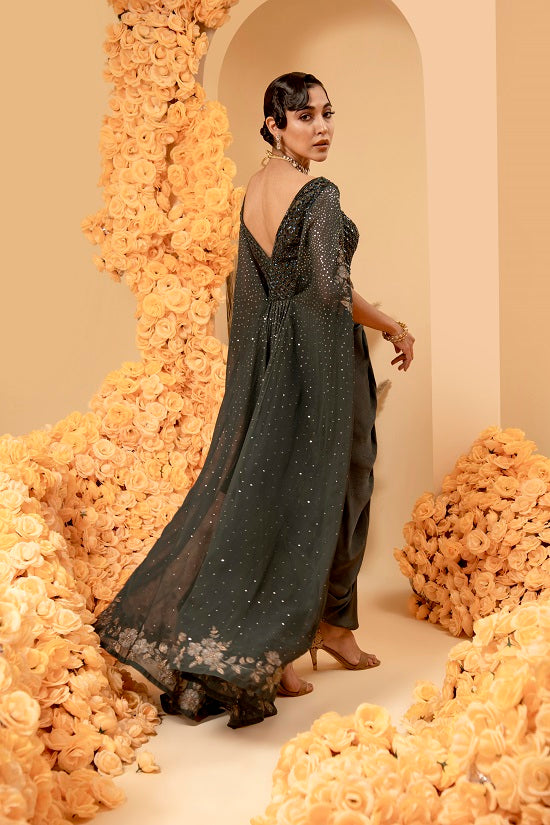 Sequin embroidered blouse combined glass beads and with cape