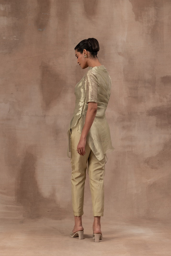 Drape top in metal green tissue with half sleeve