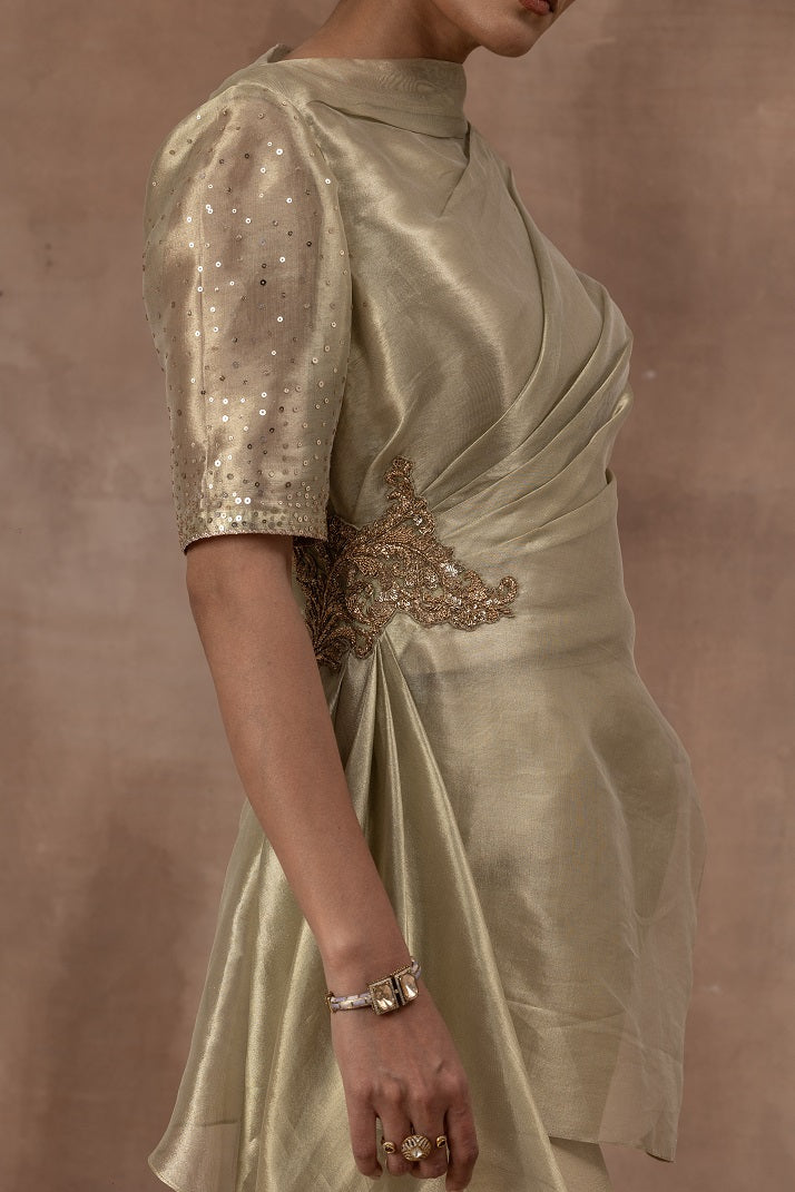 Drape top in metal green tissue with half sleeve