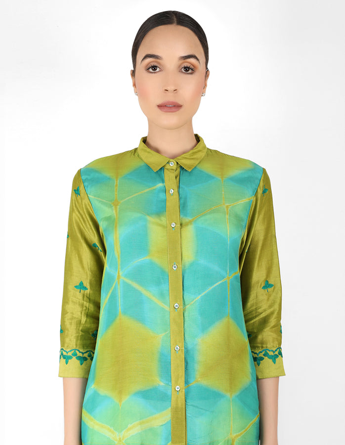 Kaleido high low shirt - Green & Blue