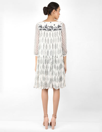 The bohemian yoke dress - White
